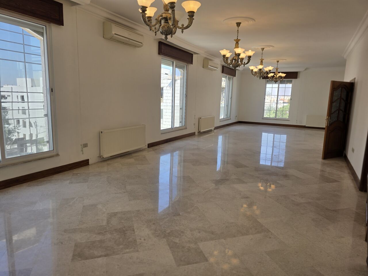 Abdoun, Apartments, Flats, Houses & Villas, JOD 23000/year,  Furnished,  4 BR,  Semi Furnished 4B Apart With Baconly And Terrace In Abdoun 00962777688956
