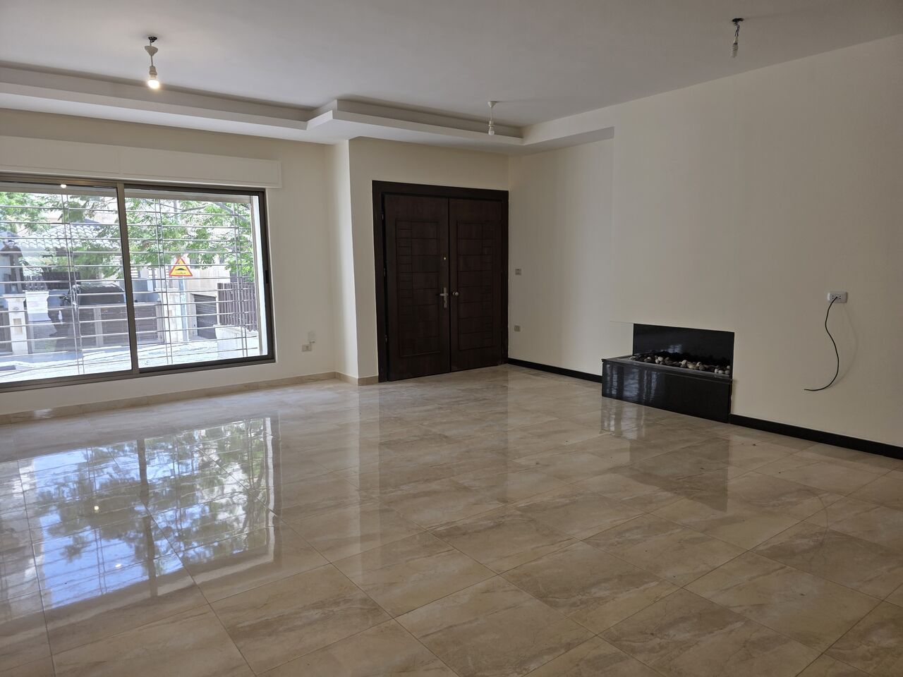 Abdoun, Apartments, Flats, Houses & Villas, JOD 23000/year,  4 BR,  Ground Semi Furnished 4B Apart With Garden In Abdoun 00962777688956
