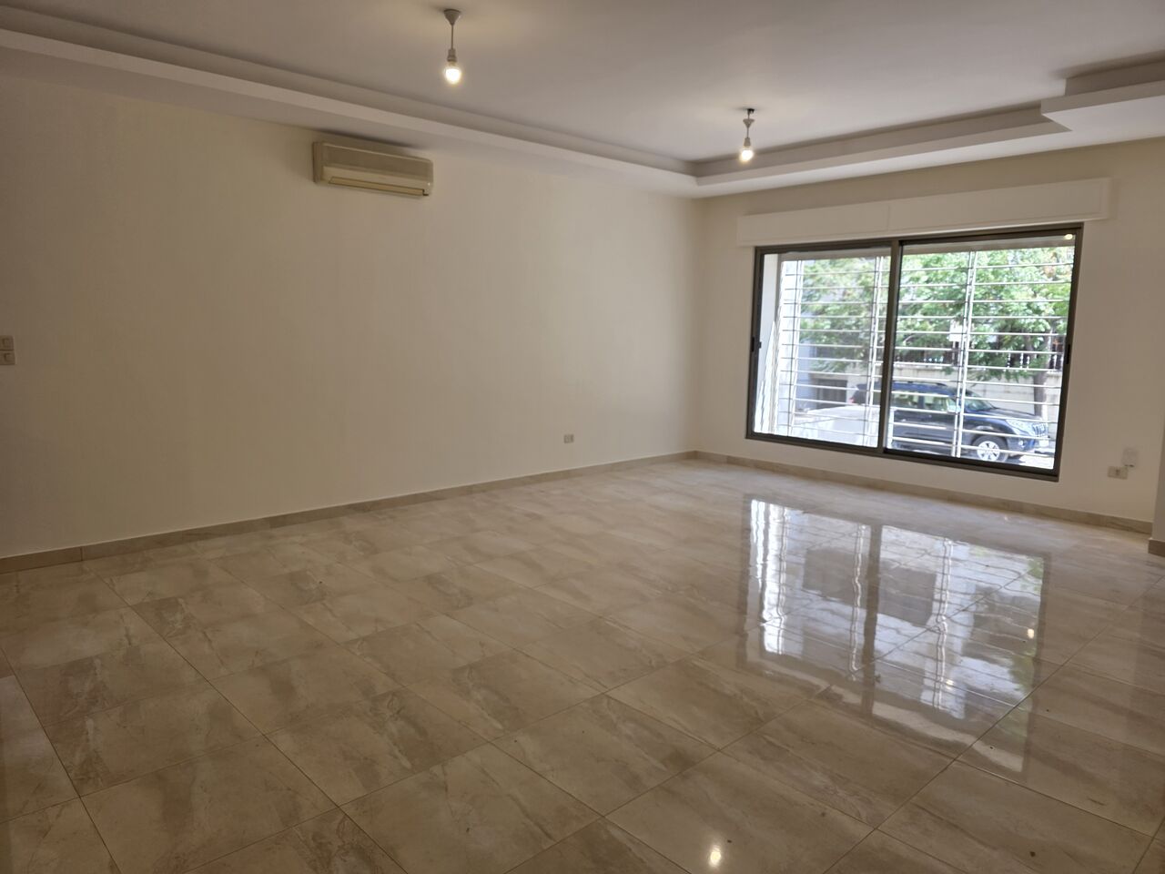 Abdoun, Apartments, Flats, Houses & Villas, JOD 23000/year,  4 BR,  Ground Semi Furnished 4B Apart With Garden In Abdoun 00962777688956