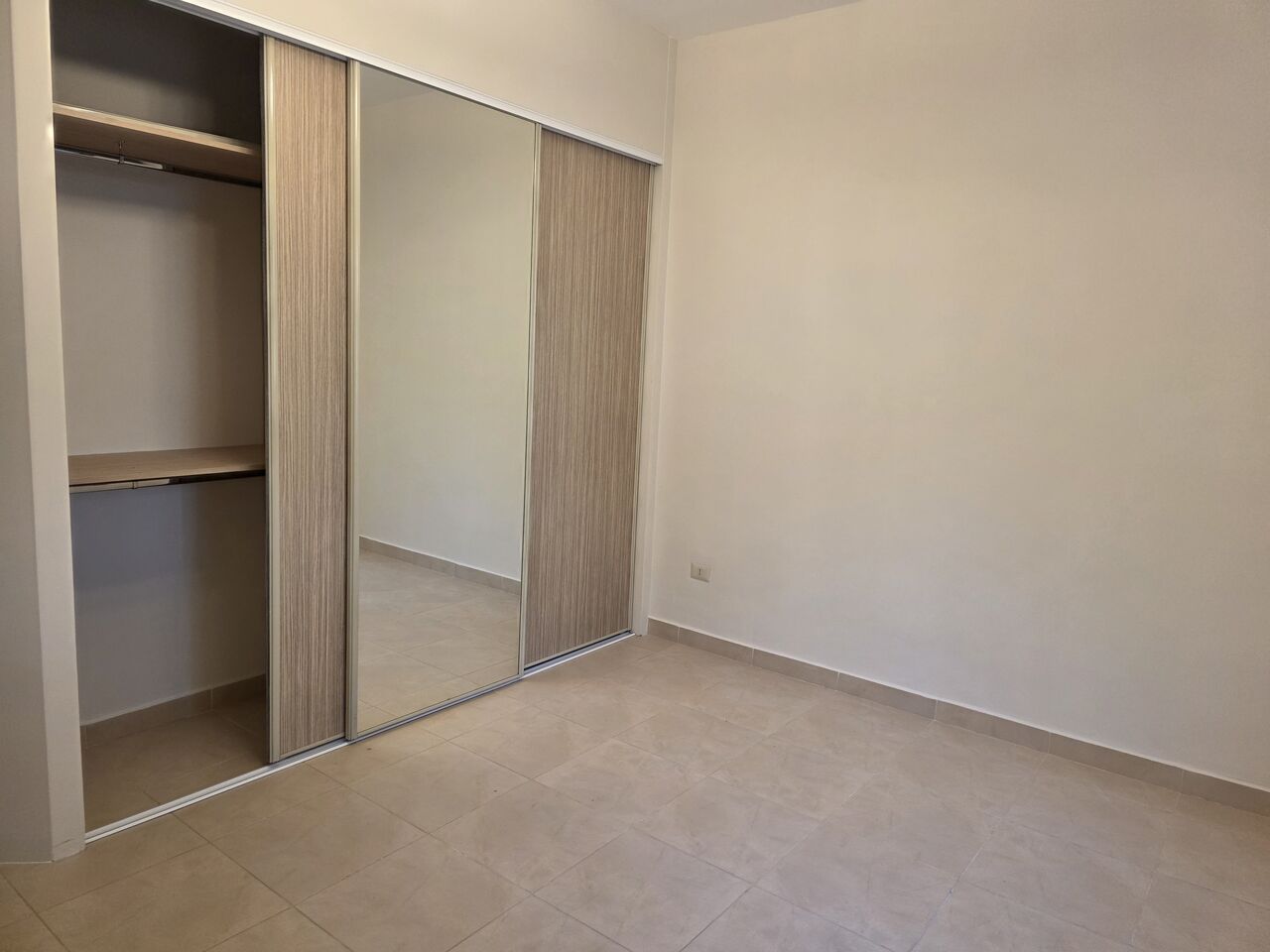 Abdoun, Apartments, Flats, Houses & Villas, JOD 20000/year,  3 BR,  Ground Semi Furnished 3B Apart With Outside Terrace In Abdoun 00962777688956