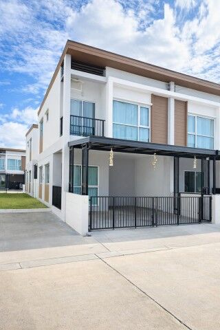 Bangkok, Villas, THB 19998,  18 Sq. Feet,  Central Rama 2 1.2 Km. Corner Townhouse, 2 Floors, 3 Bedrooms, Tha Kham, Anamai Ngam