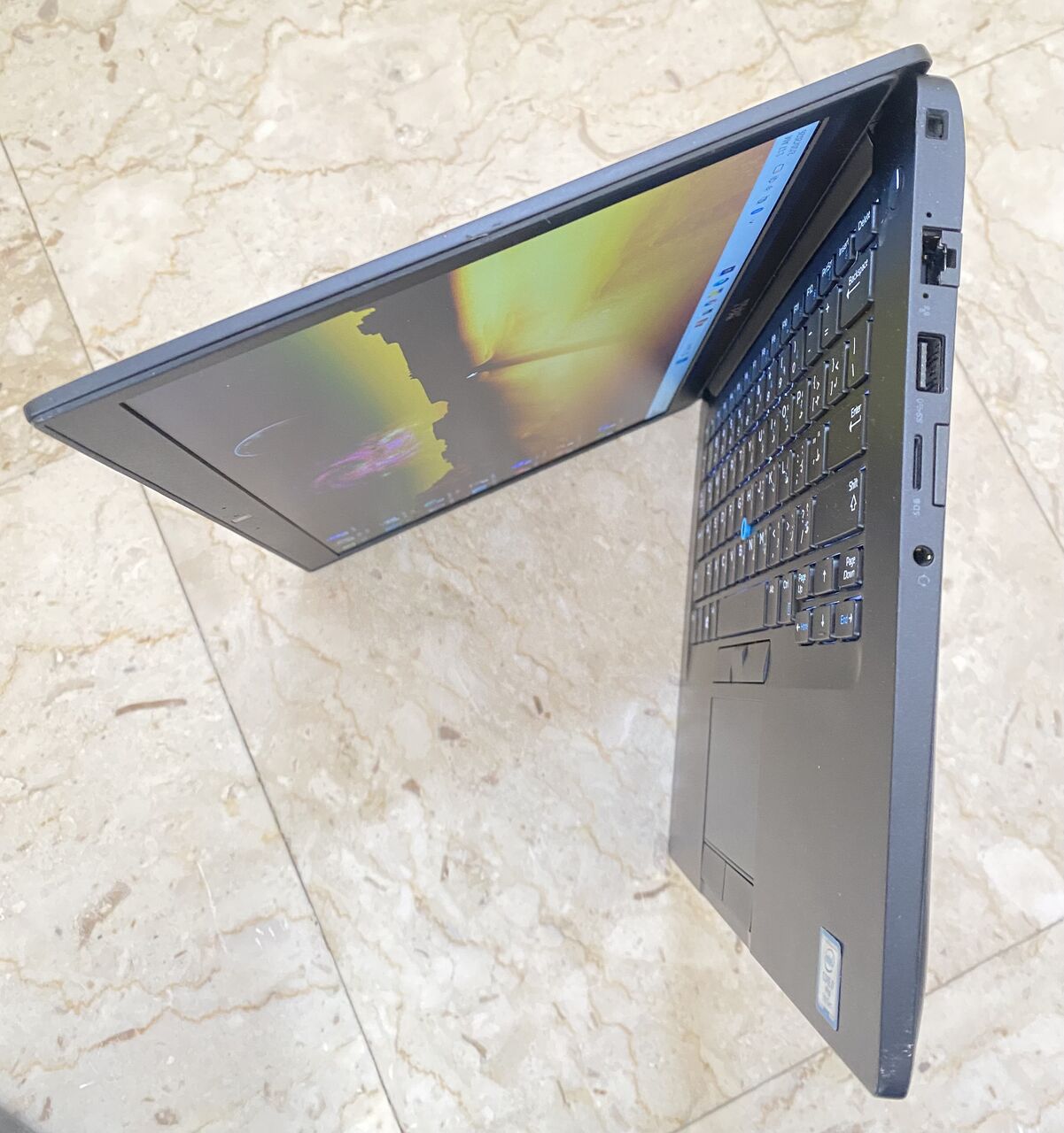 Riyadh, Computers, SAR 700,  Dell Core I7-Model Latitude 7490