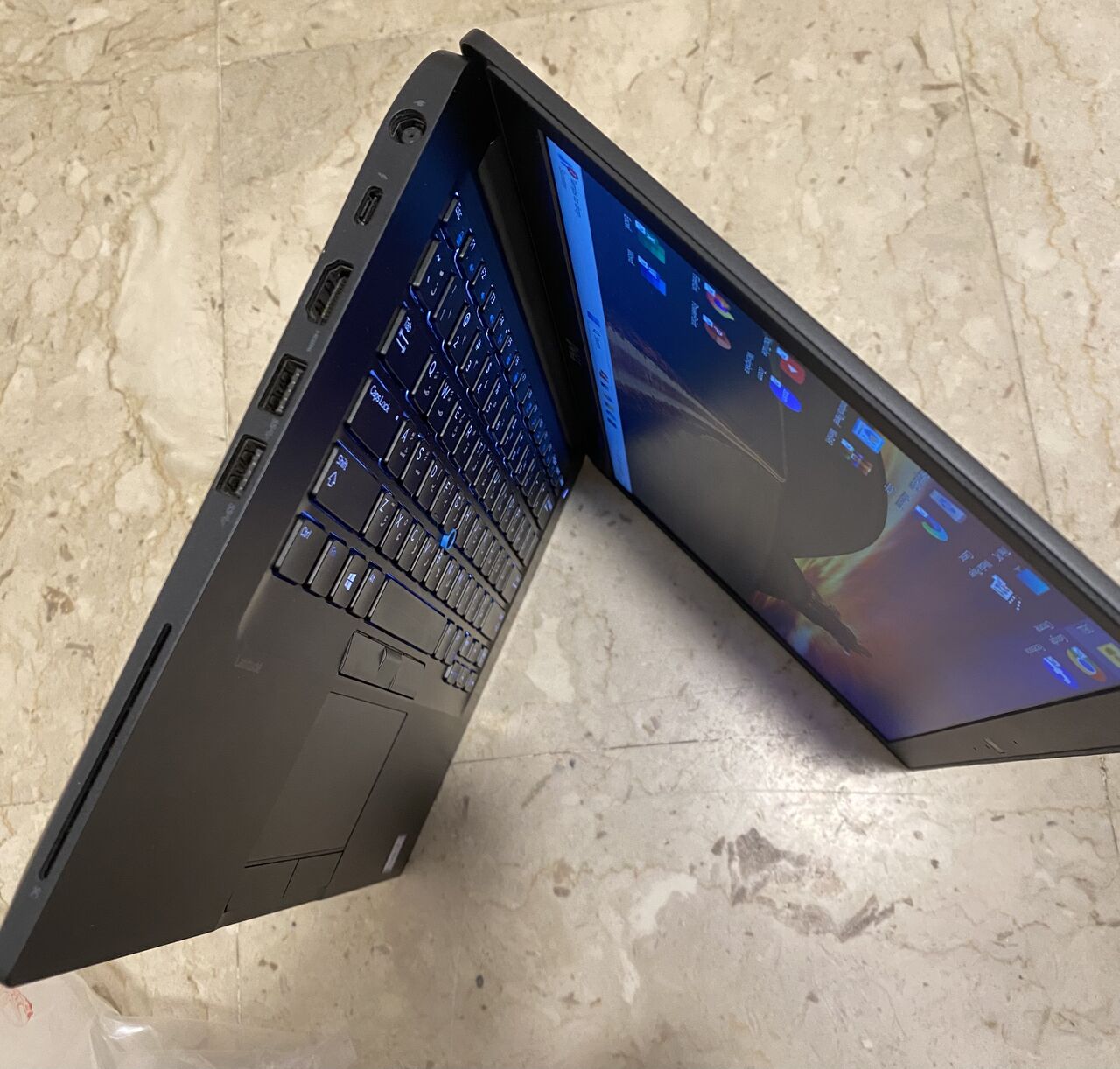 Riyadh, Computers, SAR 700,  Dell Core I7-Model Latitude 7490