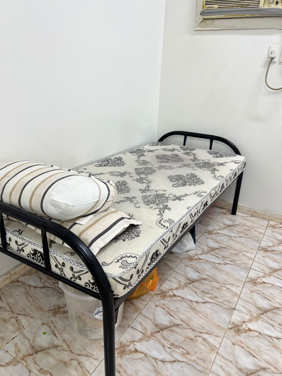 Dammam, Appliances, SAR 1900,  Urgently Selling Wardrobe,cot,bed,washing Machine,fridge