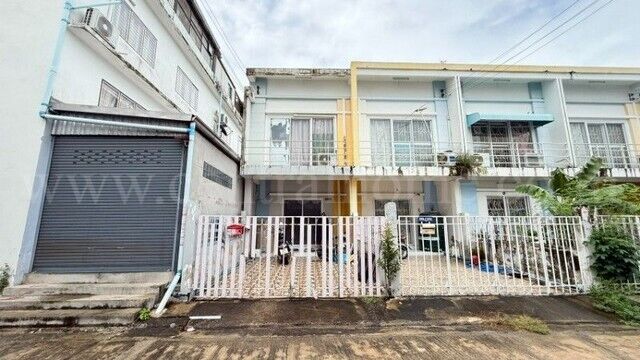 Bangkok, Real Estate For Sale, THB 1000000,  2 BR,  16 Sq. Feet,  Townhouse, Benjasap Village, Rangsit - Khlong 6, Adding A Kitchen To The Back Of The