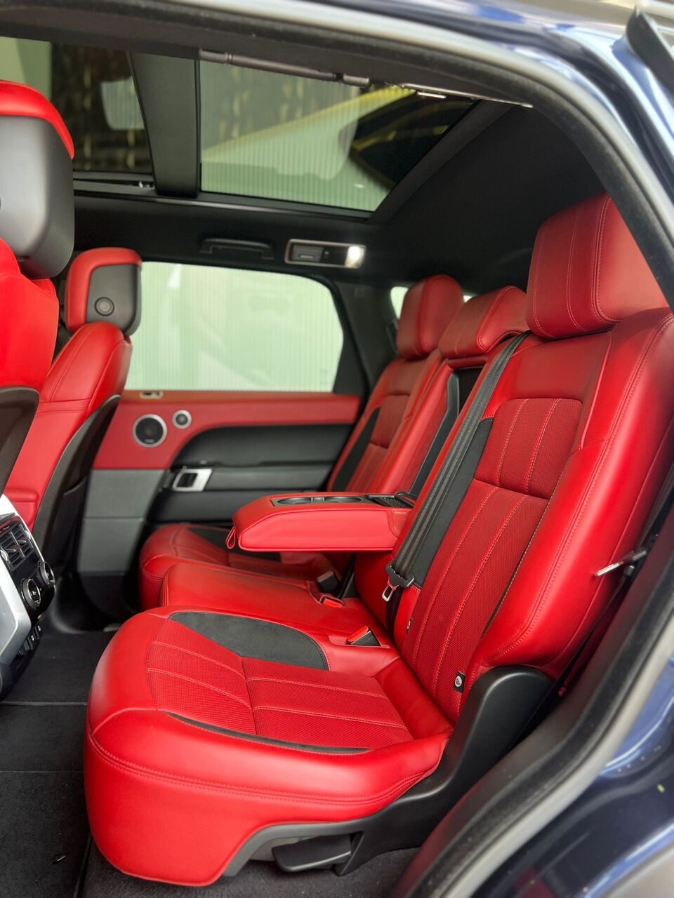 Riffa, Vehicles, Cars & Trucks , BHD 15800,  RANGE ROVER SPORT HSE 2019 BLUE,  2019,  Automatic,  83000 KM,