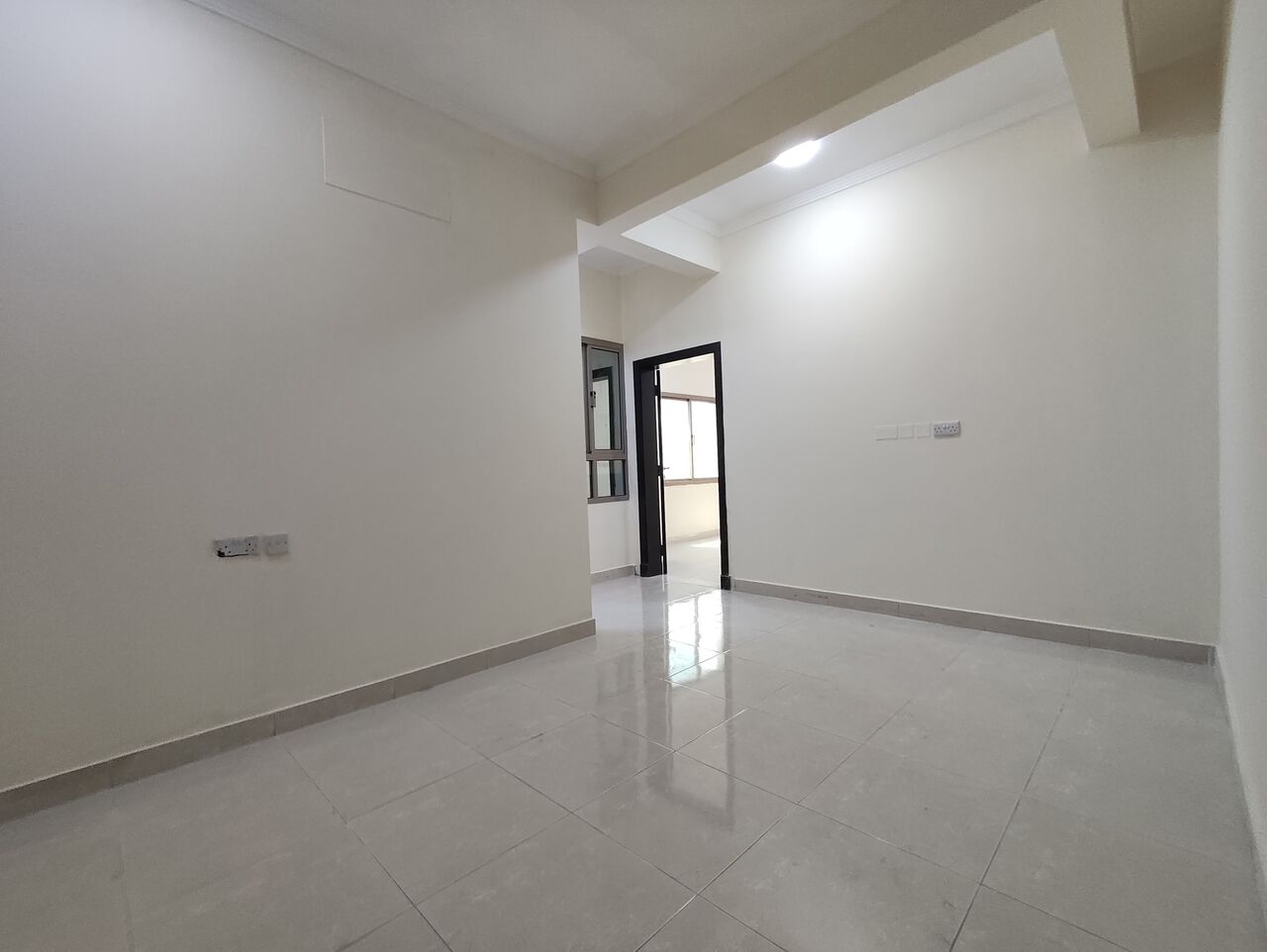 East Riffa, Apartments, Flats, Houses & Villas, BHD 150/year,  1 BR,  East Riffa:- 1Bhk Flat On Rent With Unlimited Ewa & Split Ac..