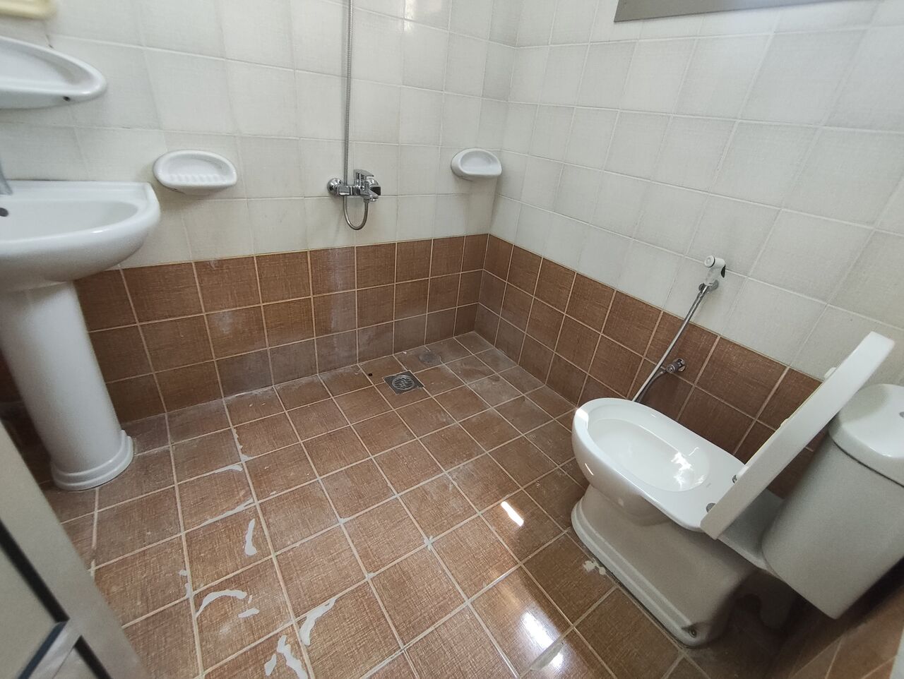 East Riffa, Apartments, Flats, Houses & Villas, BHD 150/year,  1 BR,  East Riffa:- 1Bhk Flat On Rent With Unlimited Ewa & Split Ac..