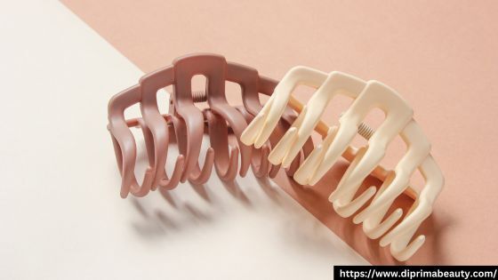 New York, Beautician, Trendy Hair Clamps To Create Beautiful Looks In Minutes