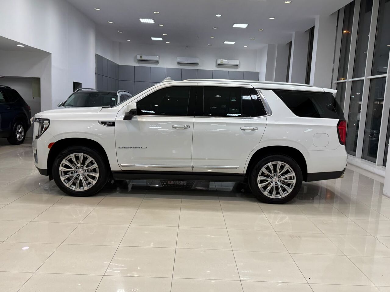 Manama, Vehicles, Cars & Trucks , BHD 25500,  GMC Yukon Denali,  2024,  Automatic,  86800 KM,    (White)