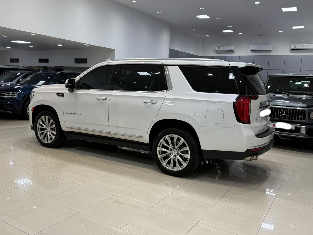Manama, Vehicles, Cars & Trucks , BHD 25500,  GMC Yukon Denali,  2024,  Automatic,  86800 KM,    (White)
