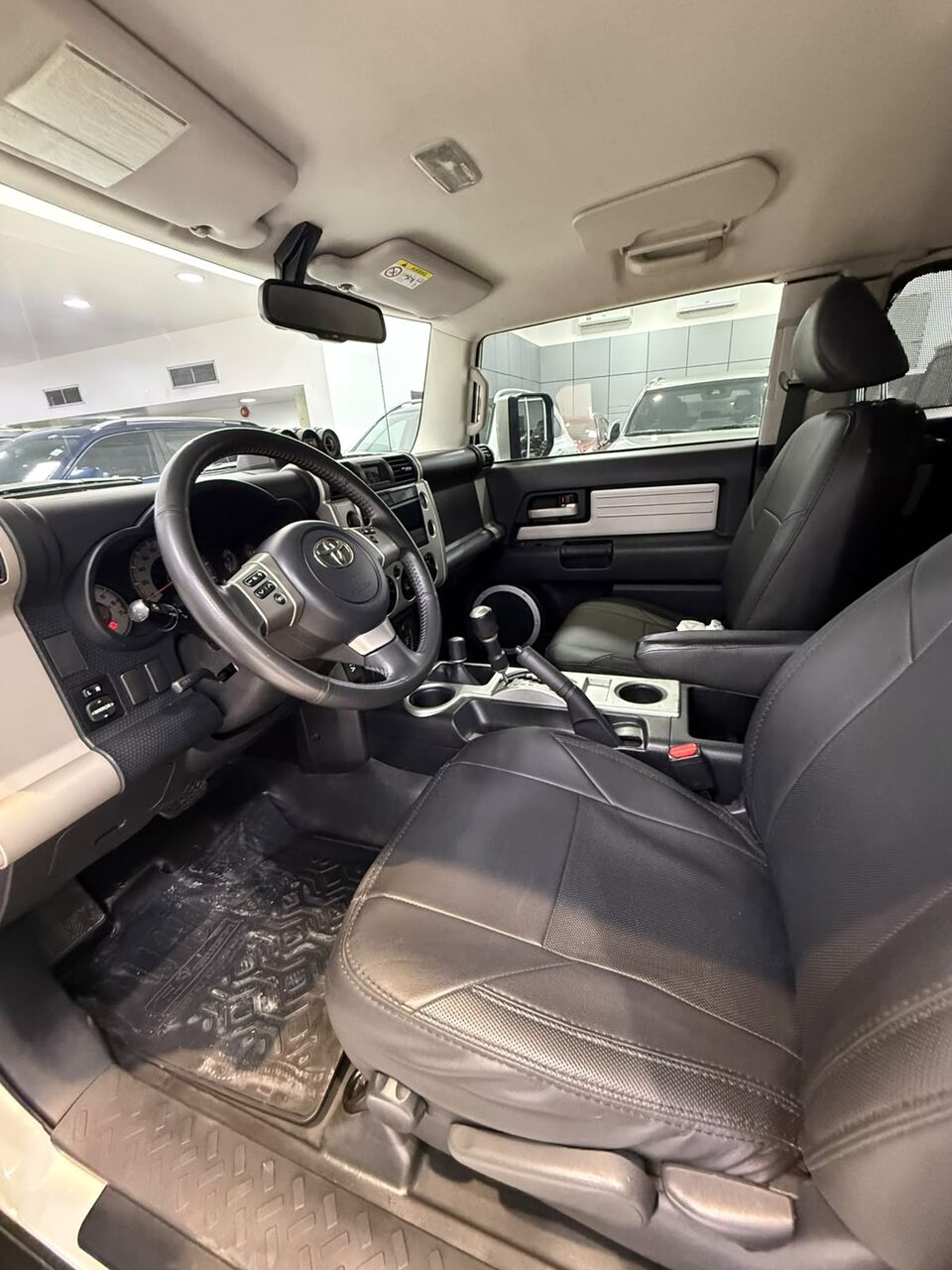 Manama, Vehicles, Cars & Trucks , BHD 7400,  Toyota FJ Cruiser,  2016,  Automatic,  251800 KM,    (White)