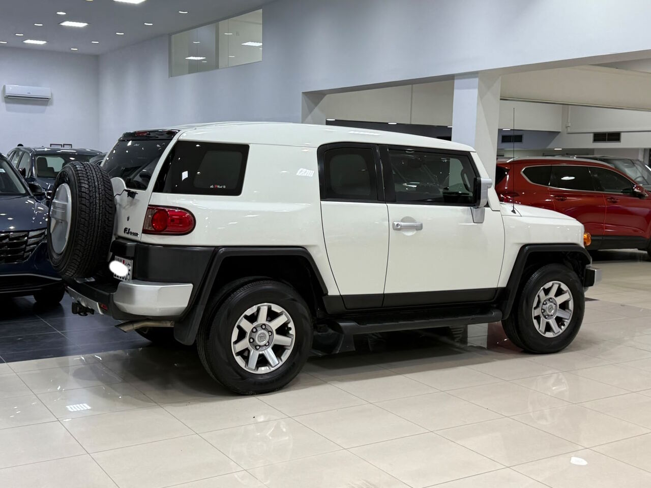Manama, Vehicles, Cars & Trucks , BHD 7400,  Toyota FJ Cruiser,  2016,  Automatic,  251800 KM,    (White)