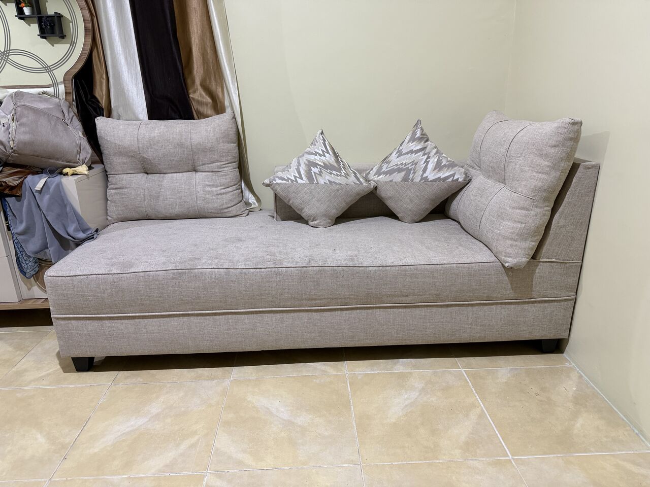 Al Badiyah, Furniture, SAR 600,  Couch Cum Sofa Set