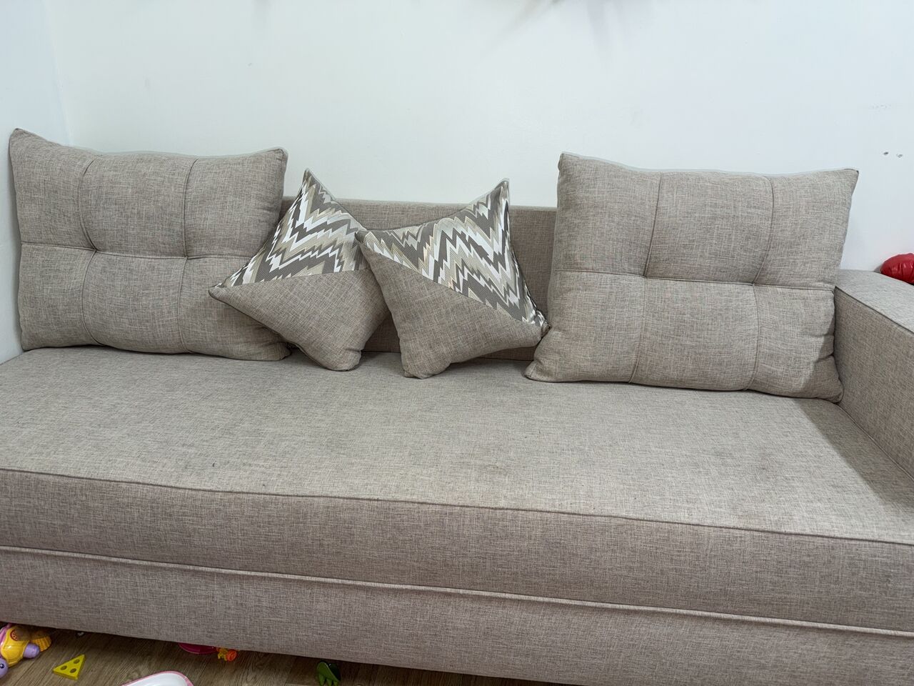 Al Badiyah, Furniture, SAR 600,  Couch Cum Sofa Set