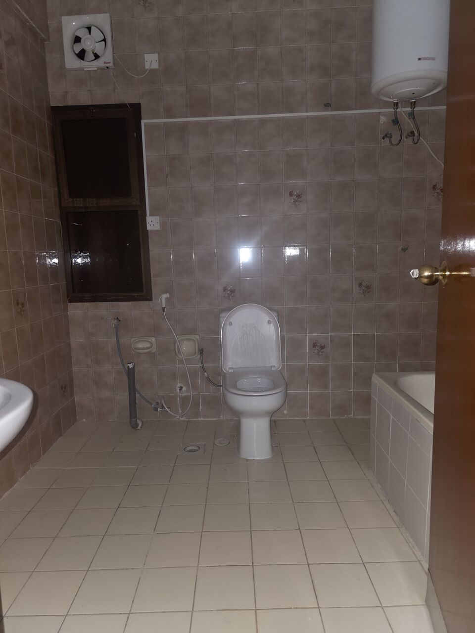 Adliya, Apartments, Flats, Houses & Villas, BHD 310/month,  3 BR,  #3BATHROOM Hall Kitchen Without Electricity Balcony Car Parking