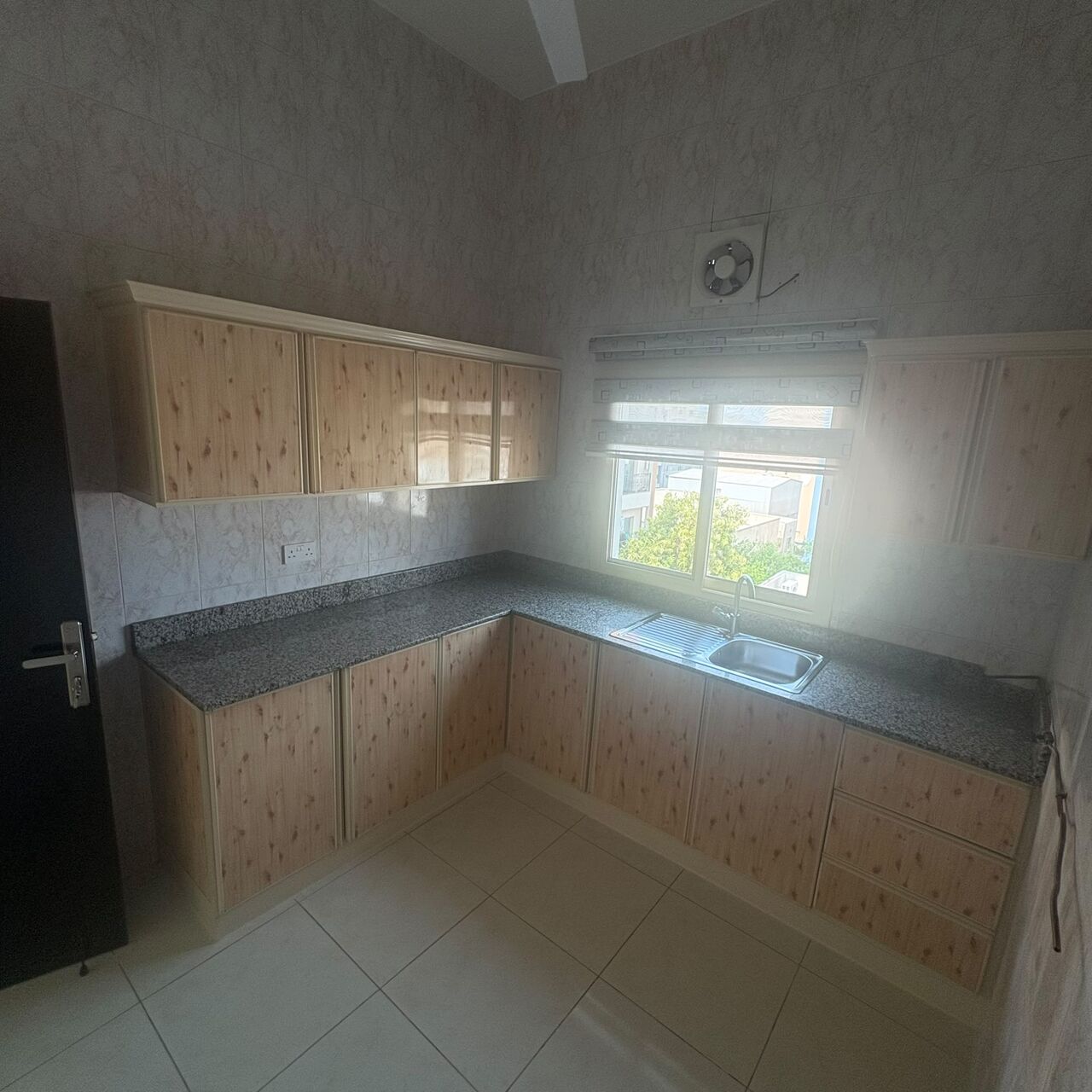 Adliya, Housing Exchanges, BHD 250/month,  2 BR,  140 Sq. Meter,  SPACIOUS 2 Bedroom 2 Bathroom Flat For Rent In Adliya Adliya Near To Al Hilal Hospital, HS