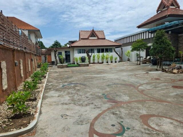 Bangkok, Villas, THB 80000,  70 Sq. Feet,  Guesthouse For Rent, 6 Bedrooms, In The Heart Of Chiang Mai Old City. Near Wat Phra Singh
