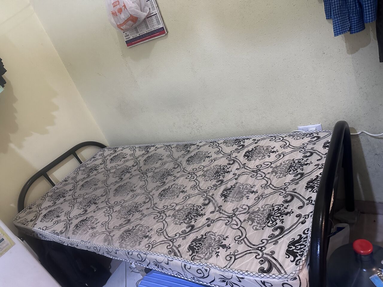 Riyadh, Electronics, SAR 100,  Bed And Mattress