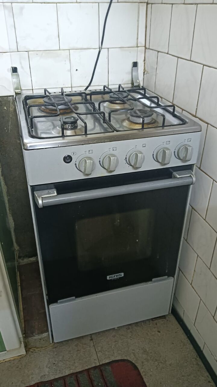 Gudaibiya, Appliances, BHD 45,  Cooking Range With Clynder Sale