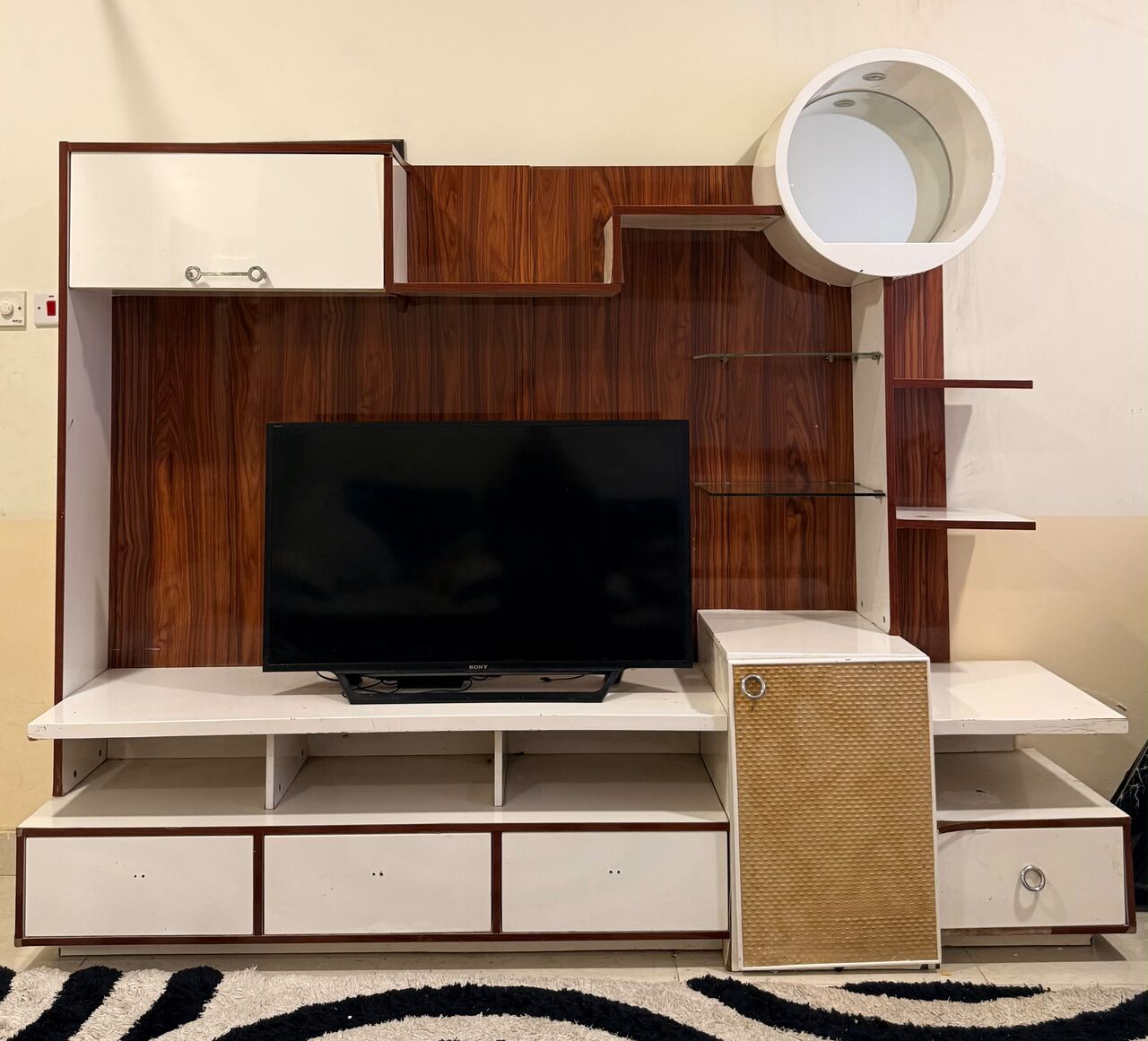 Hidd, Furniture, BHD 100,  Sitting Room Furniture & Decor For Sell