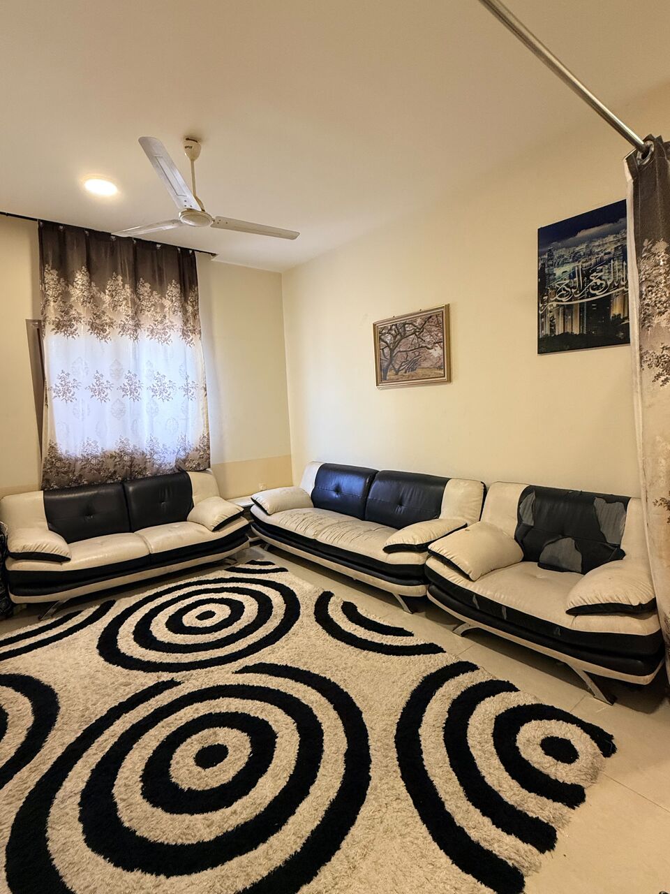 Hidd, Furniture, BHD 100,  Sitting Room Furniture & Decor For Sell