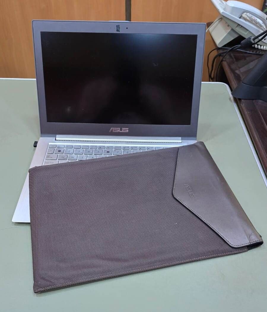 Al Balad, Computers, SAR 600,  USED ASUS CORE I7 - 13.3" ULTRA SLIM LAPTOP