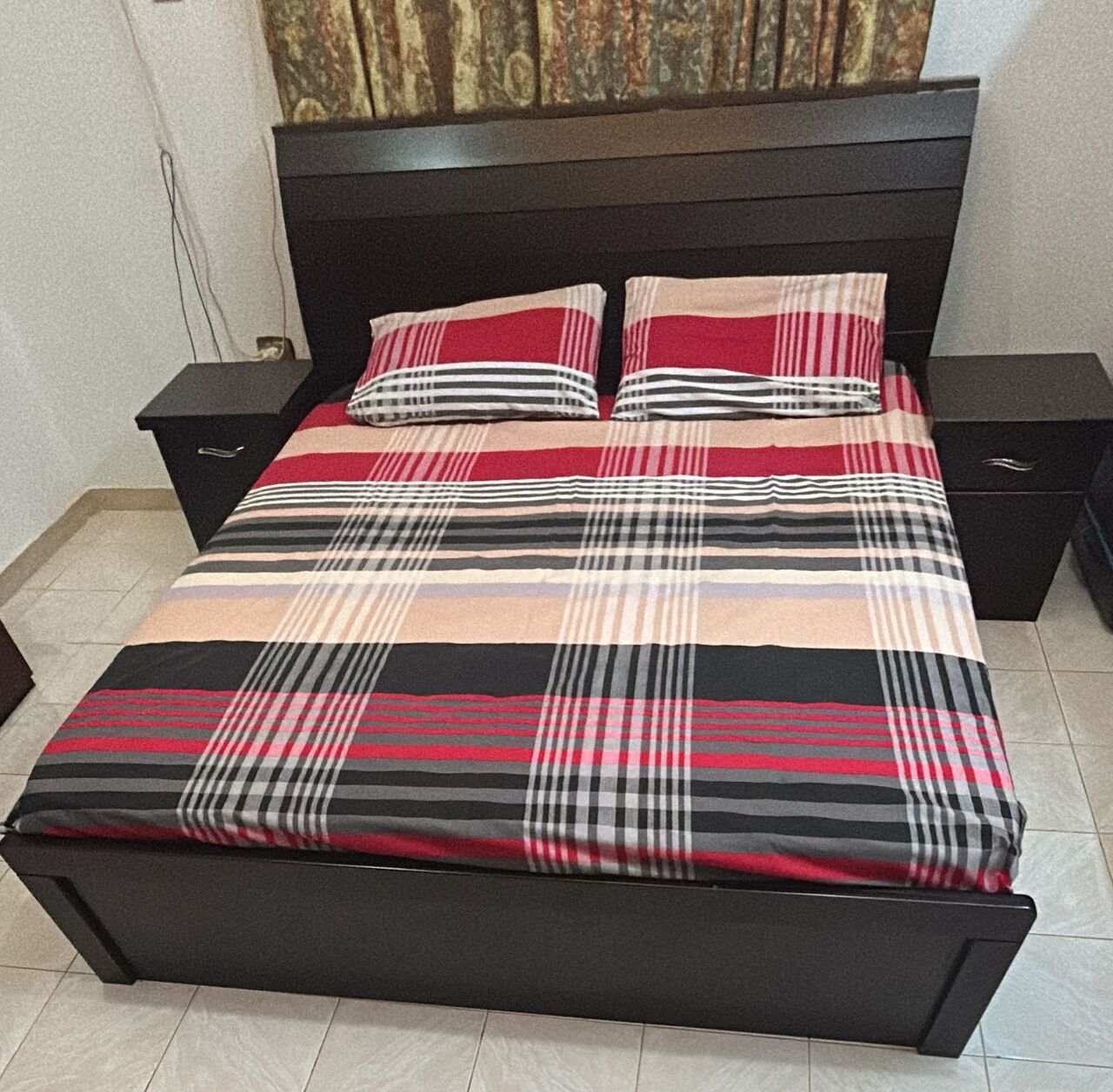 Jeddah, Household Items, Household Items + Three Bedroom Flat (if Needed)