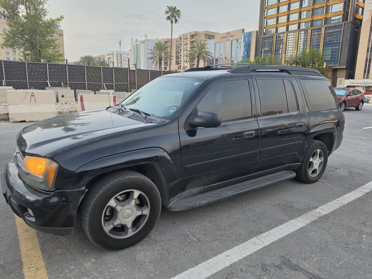 Riyadh, Vehicles, Cars & Trucks , SAR 8700,  Chevralet Trailblazer LS,  2006,  Automatic,  198000 KM,    Model For Sale