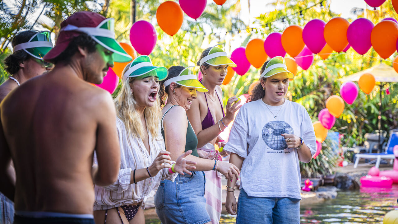 Sydney, Food & Drink, Discover Live Music Port Douglas At Alchemy Bar Lounge And Bistro