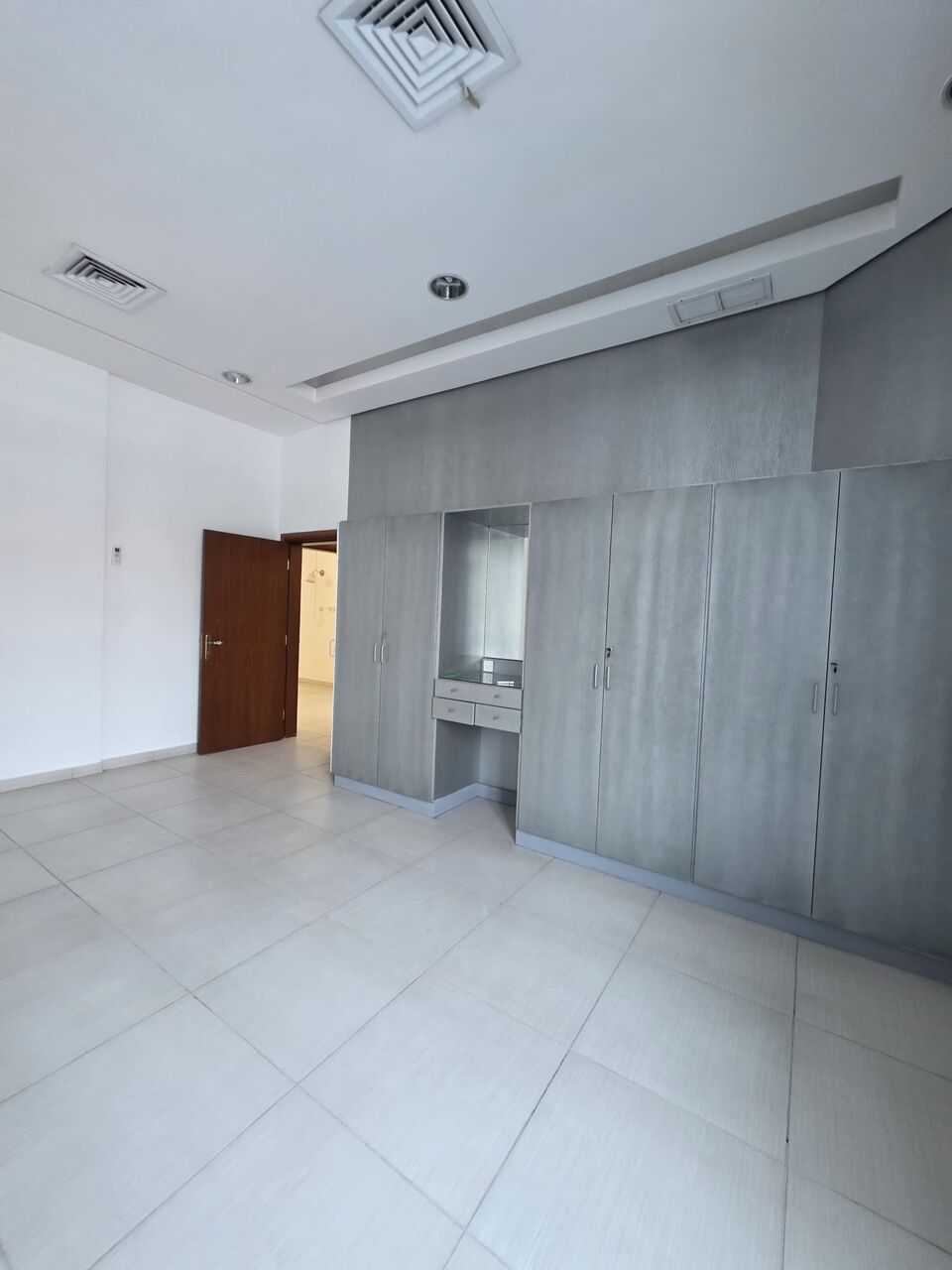 Salwa, Apartments, Flats, Houses & Villas, KWD 650/month,  4 BR,  For Rent In Salwa: A High-end Finished Apartment