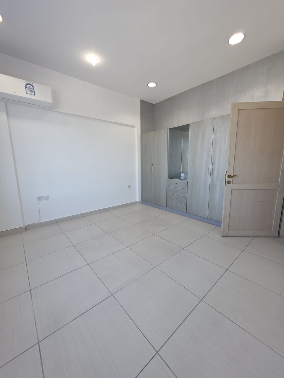 Salwa, Apartments, Flats, Houses & Villas, KWD 650/month,  4 BR,  For Rent In Salwa: A High-end Finished Apartment