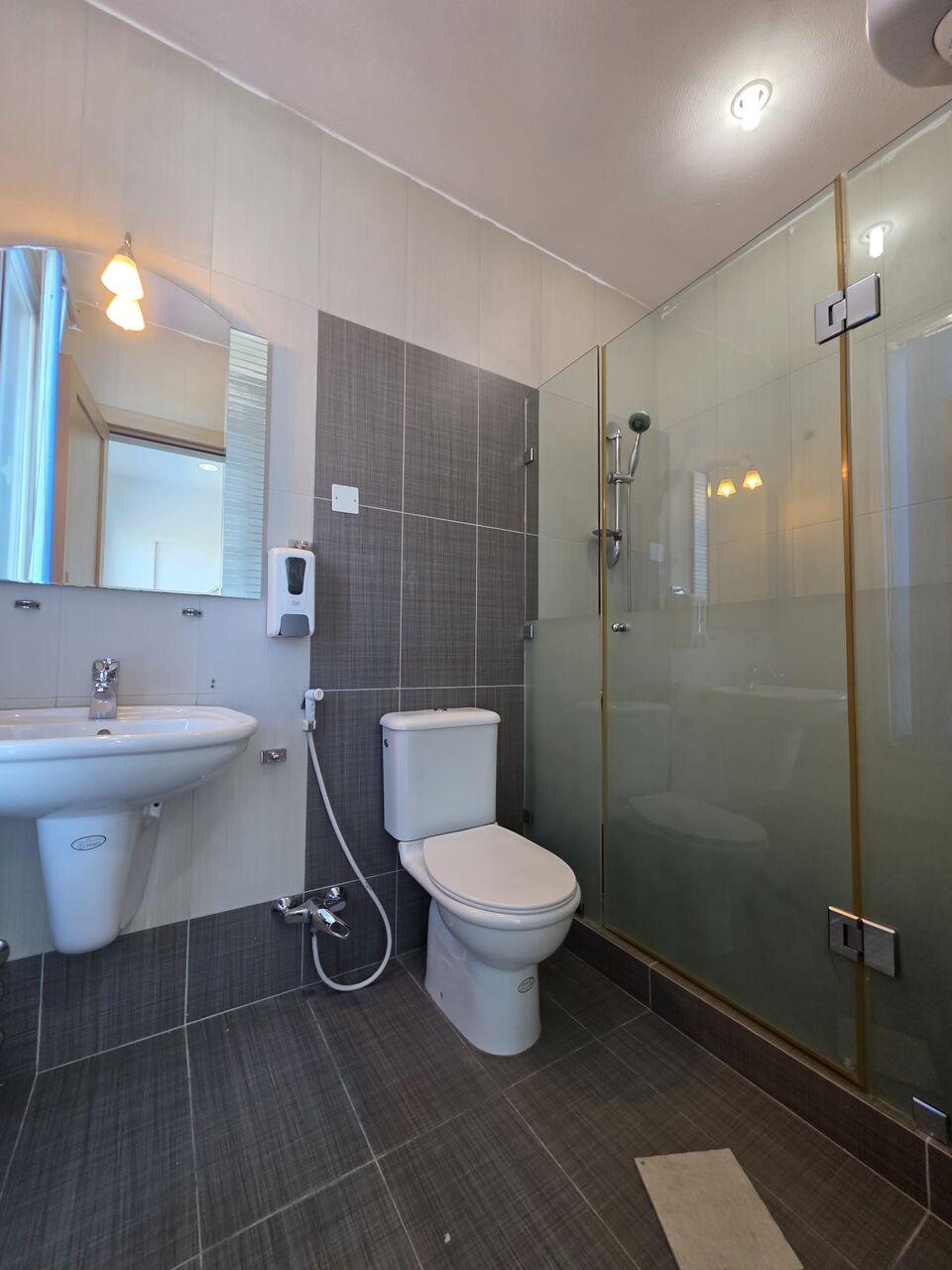 Salwa, Apartments, Flats, Houses & Villas, KWD 650/month,  4 BR,  For Rent In Salwa: A High-end Finished Apartment