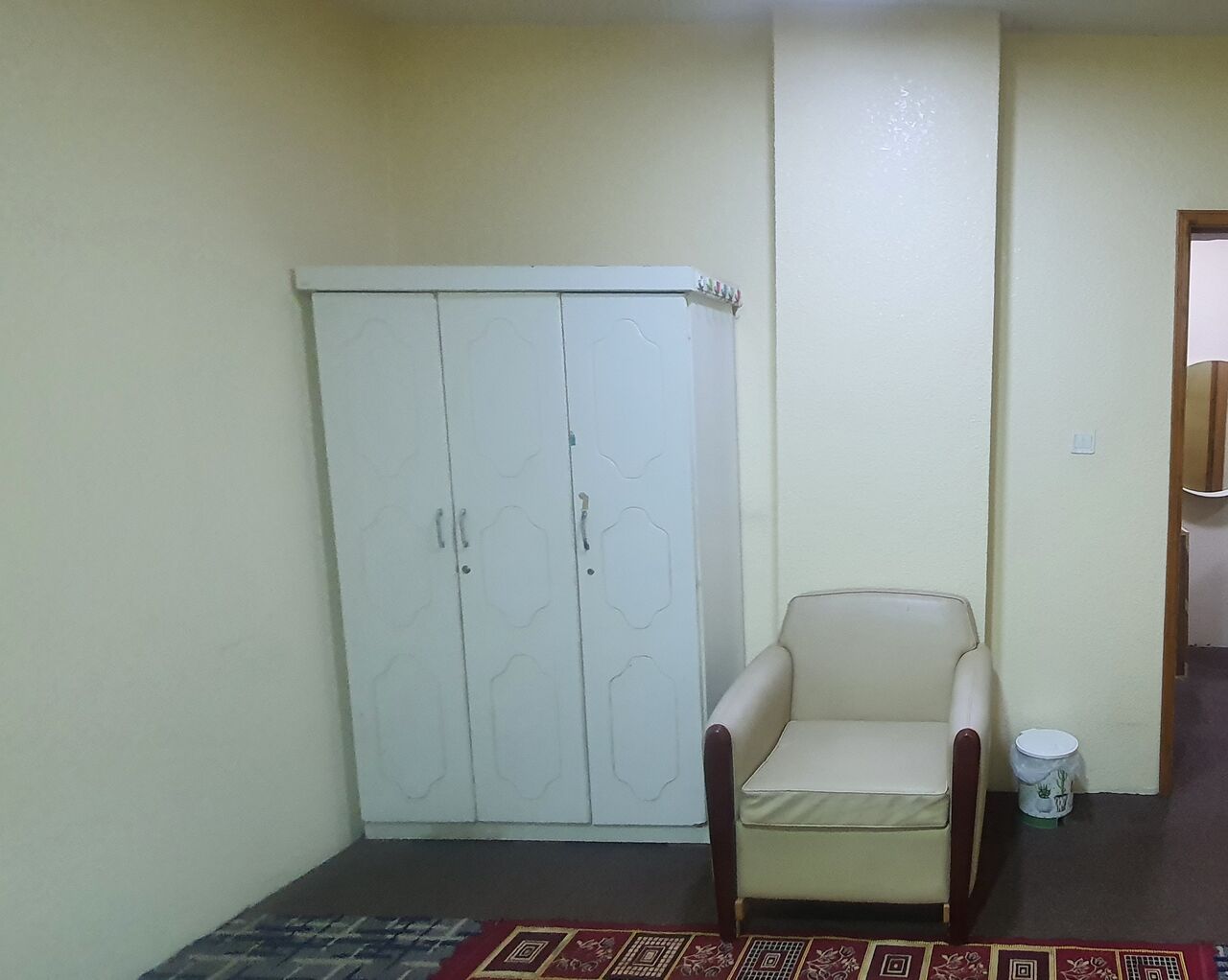 Jubail, Rooms for Rent, SAR 1300/month,  I Am Offering Furnished Room For Bachelors Seprate Bath Maximum Two Persons