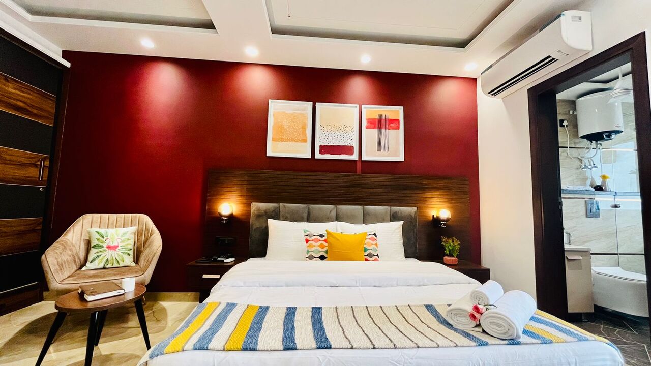 Gurgaon, Apartments, Flats, Houses & Villas, INR 4500/day,  Furnished,  Studio,  450 Sq. Feet,  Studio Apartments Dlf Cyber City