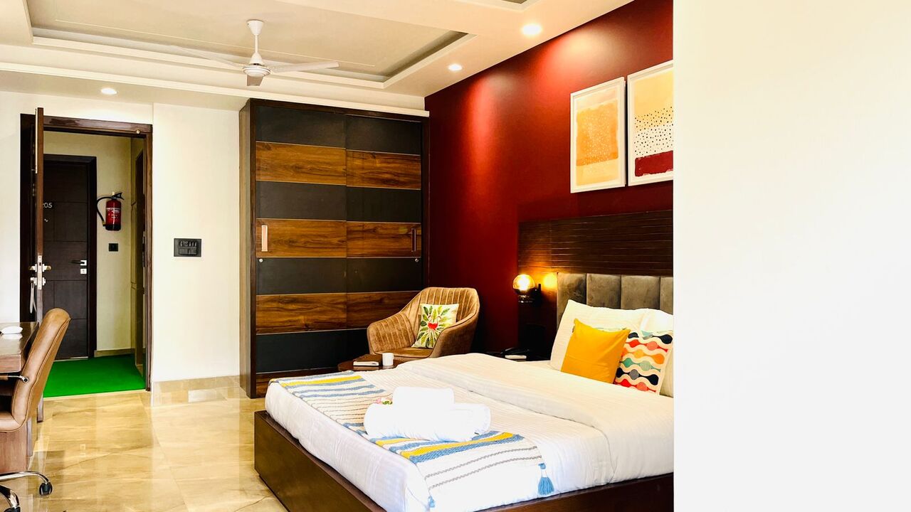 Gurgaon, Apartments, Flats, Houses & Villas, INR 4500/day,  Furnished,  Studio,  450 Sq. Feet,  Studio Apartments Dlf Cyber City
