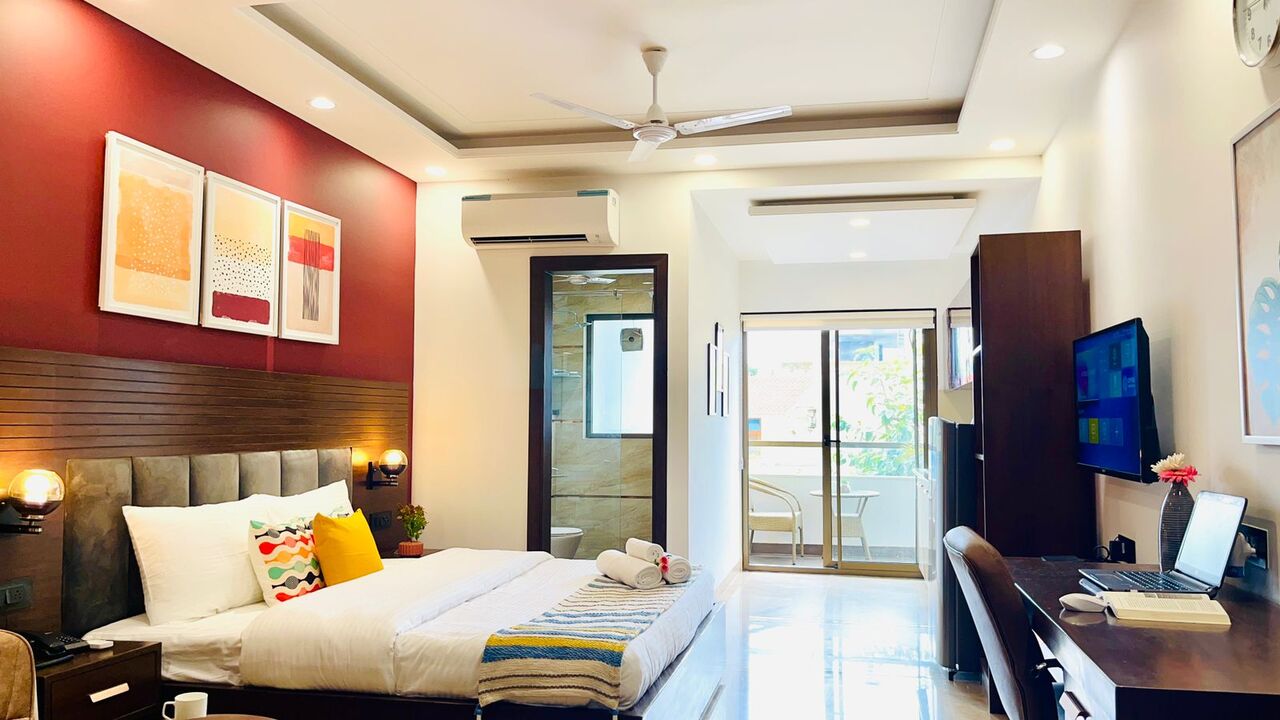 Gurgaon, Apartments, Flats, Houses & Villas, INR 4500/day,  Furnished,  Studio,  450 Sq. Feet,  Studio Apartments Dlf Cyber City