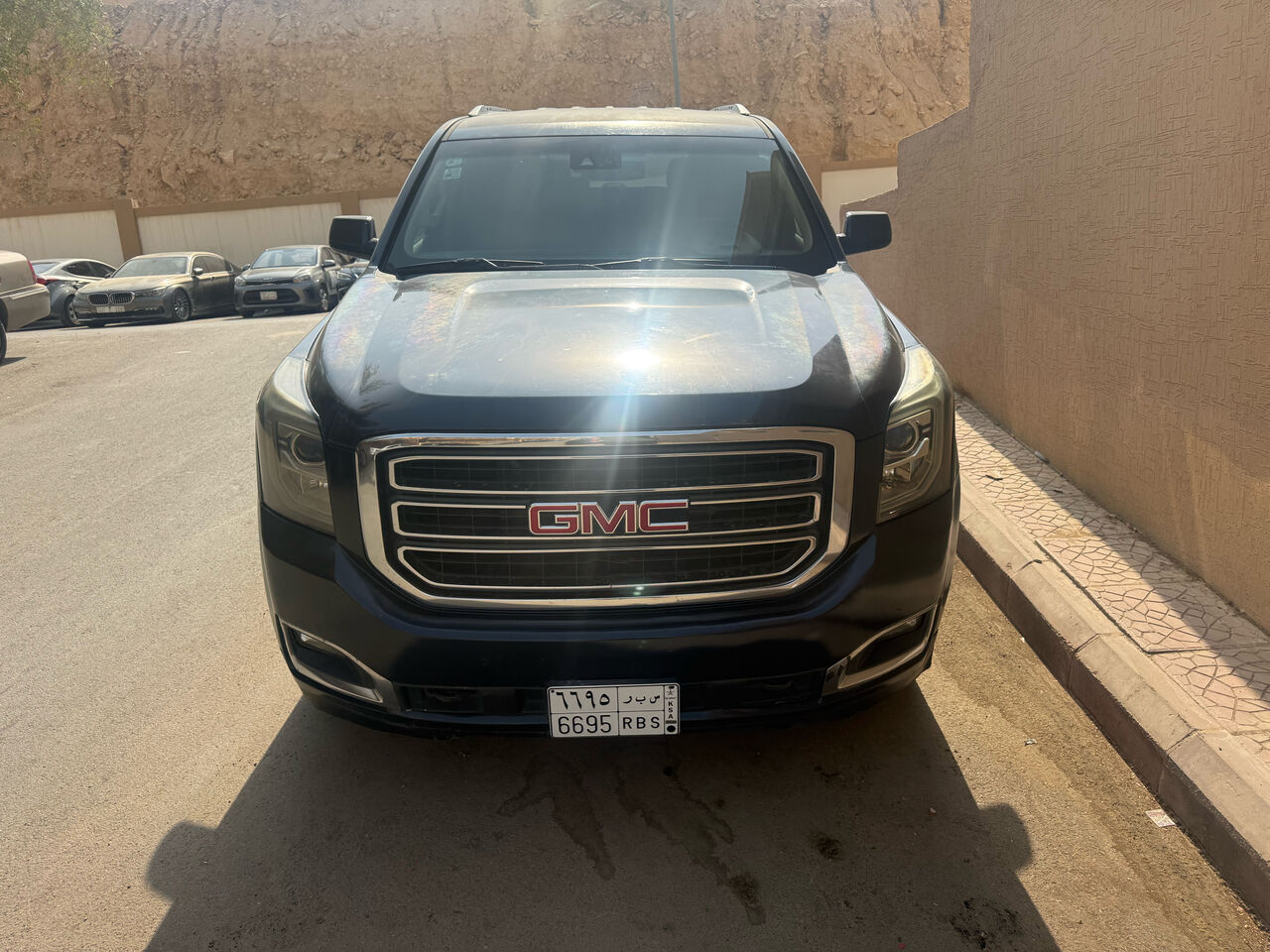 Riyadh, Vehicles, Cars & Trucks , SAR 60000,  Gmc Yukon,  2017,  Automatic,  412000 KM,   SLE