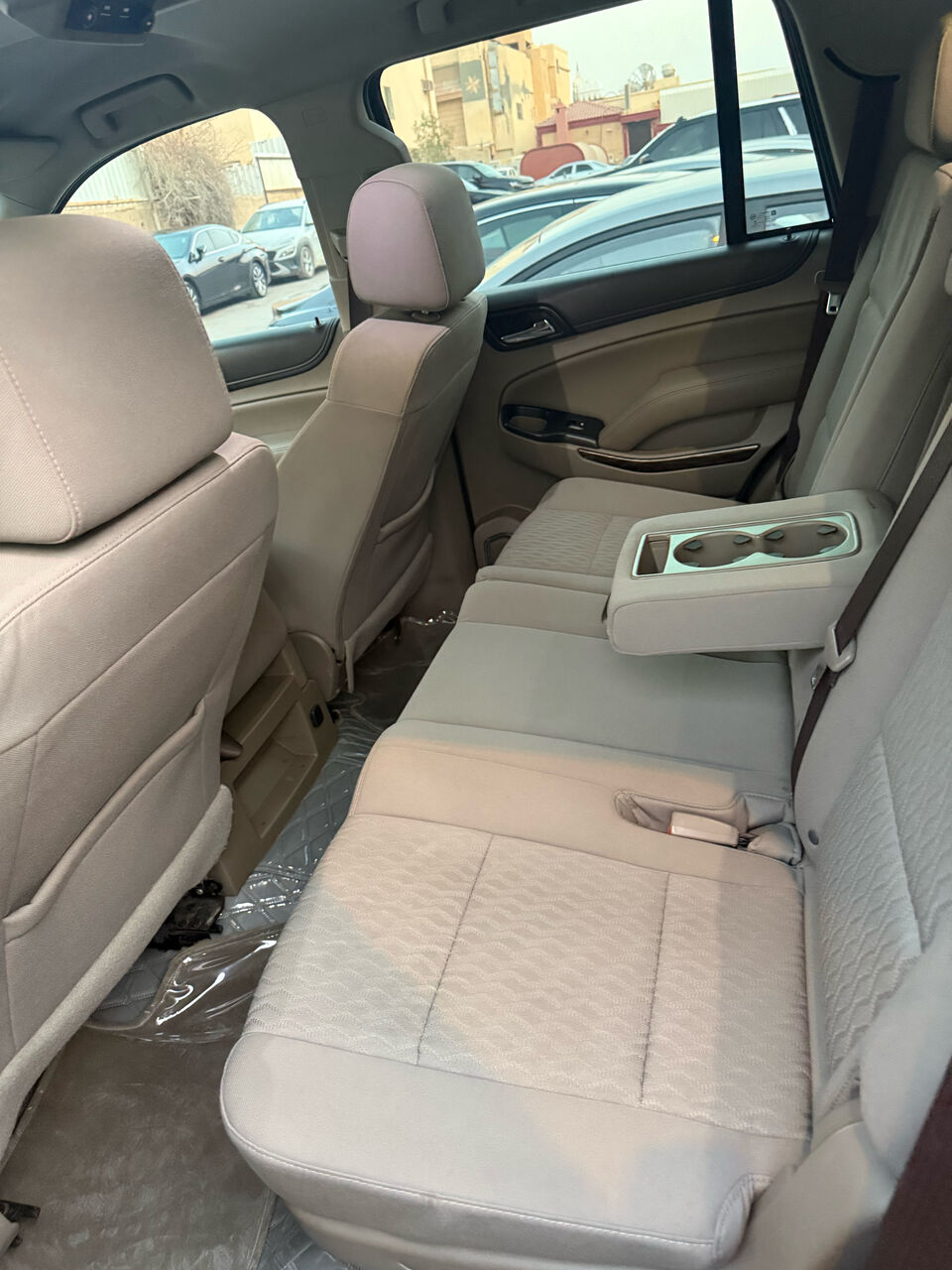 Riyadh, Vehicles, Cars & Trucks , SAR 60000,  Gmc Yukon,  2017,  Automatic,  412000 KM,   SLE