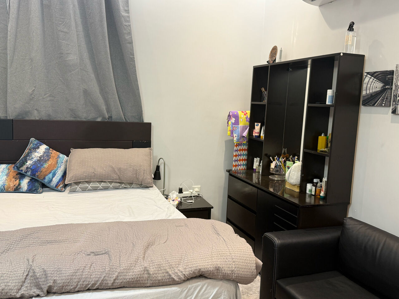 Jeddah, Furniture, SAR 2000,  Bed Set With Dressing And Side Tables For Sale