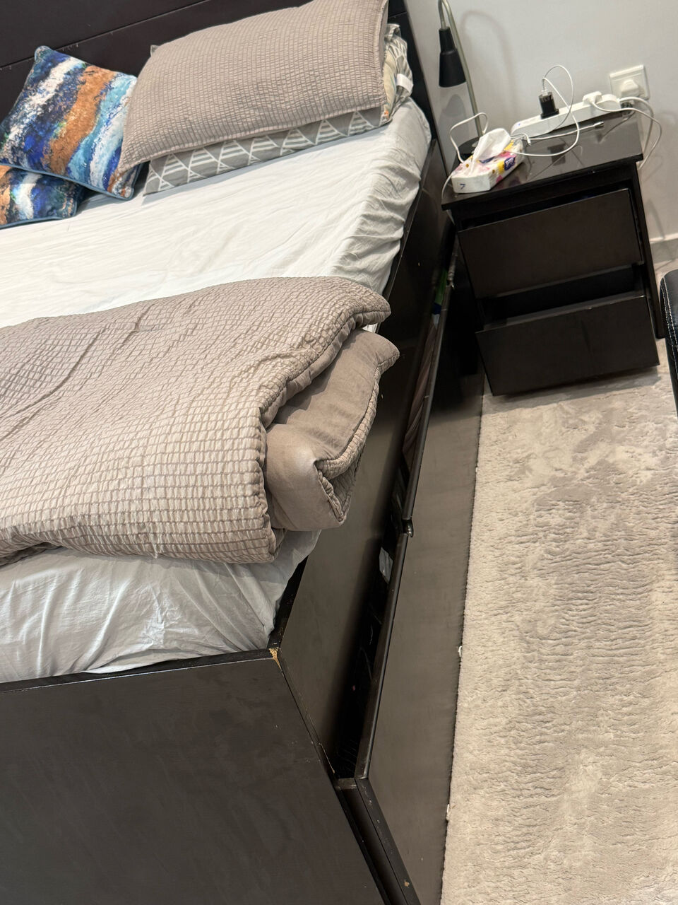 Jeddah, Furniture, SAR 2000,  Bed Set With Dressing And Side Tables For Sale