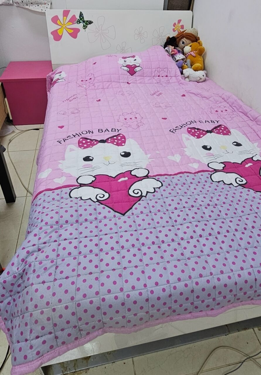 Akrabia, Furniture, SAR 300,  1.5 Person Bed For Girls Eith Night Bedside Table And Dressing Table