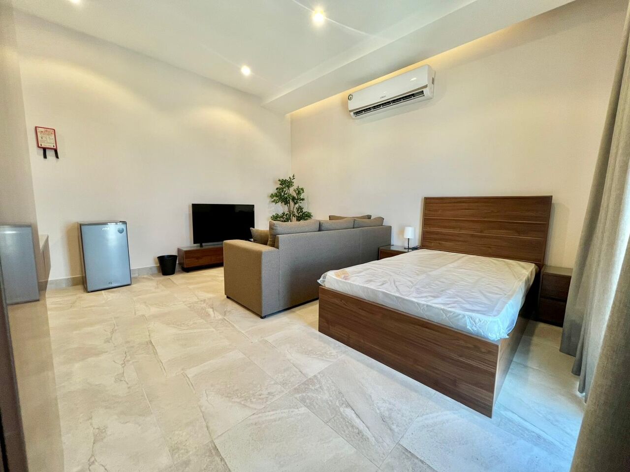 Busaiteen, Apartments, Flats, Houses & Villas, BHD 260/month,  Furnished,  Studio,  30 Sq. Meter,  Fully Furinshed Studio For Rent In Busiteen Near King Hamad Hospital