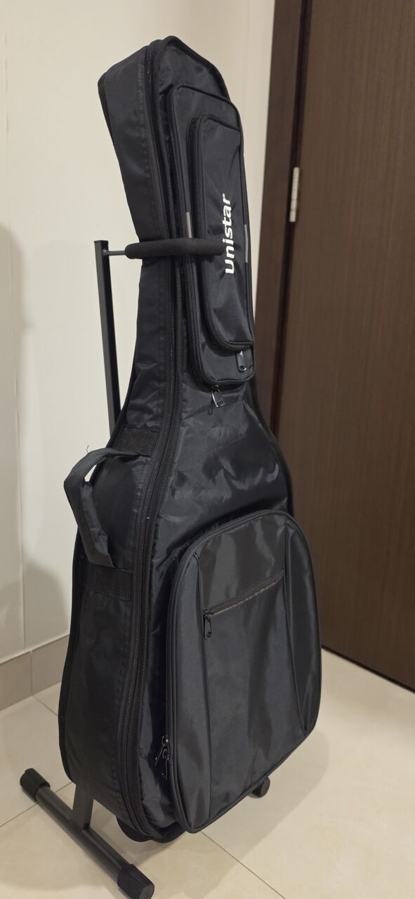 Juffair, Musical Instruments, BHD 30,  A Hardly Used Yamaha Acoustic Guitar Is Up For Sale With The Cover And The Guitar Stand