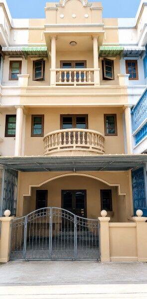 Bangkok, Villas, THB 20499,  22 Sq. Feet,  Yannawa Road, Width 5.5 Meters, Sathu Pradit Townhome For Rent, 3 Floors, 6 Bedrooms,