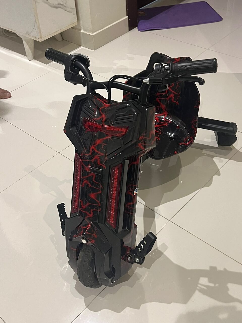 Manama, Bicycles, BHD 30,  Kids Electric Ride-On Bike / Scooter For Sale ( Urgent )
