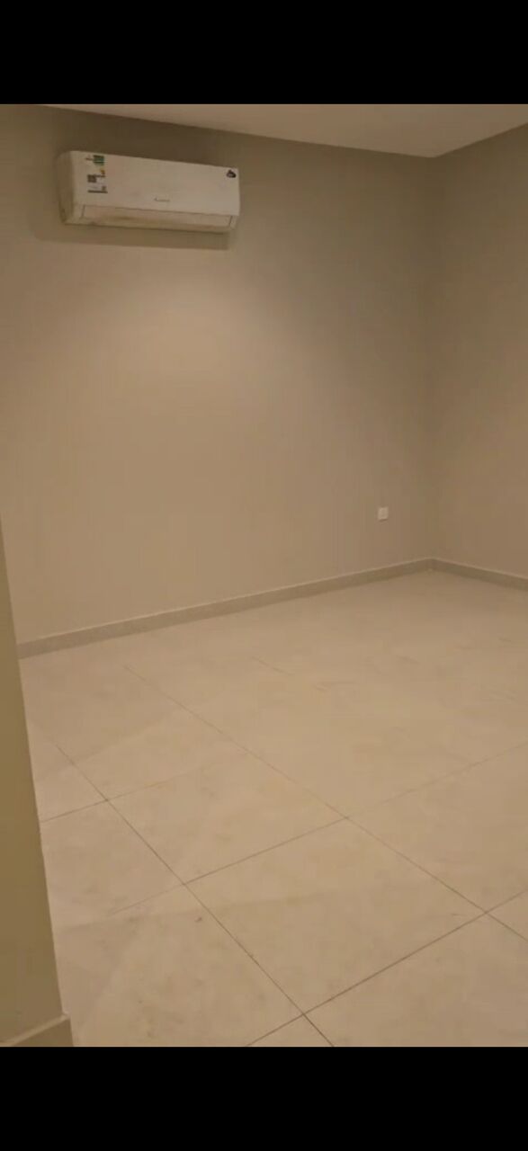 Khobar, Apartments, Flats, Houses & Villas, SAR 25000/year,  3 BR,  . Sq. Meter,  Al-Khobar, Al-Hamra Neighborhood, Close To The Bahrain Bridge Gate, Near Al-Shubaili Qarai