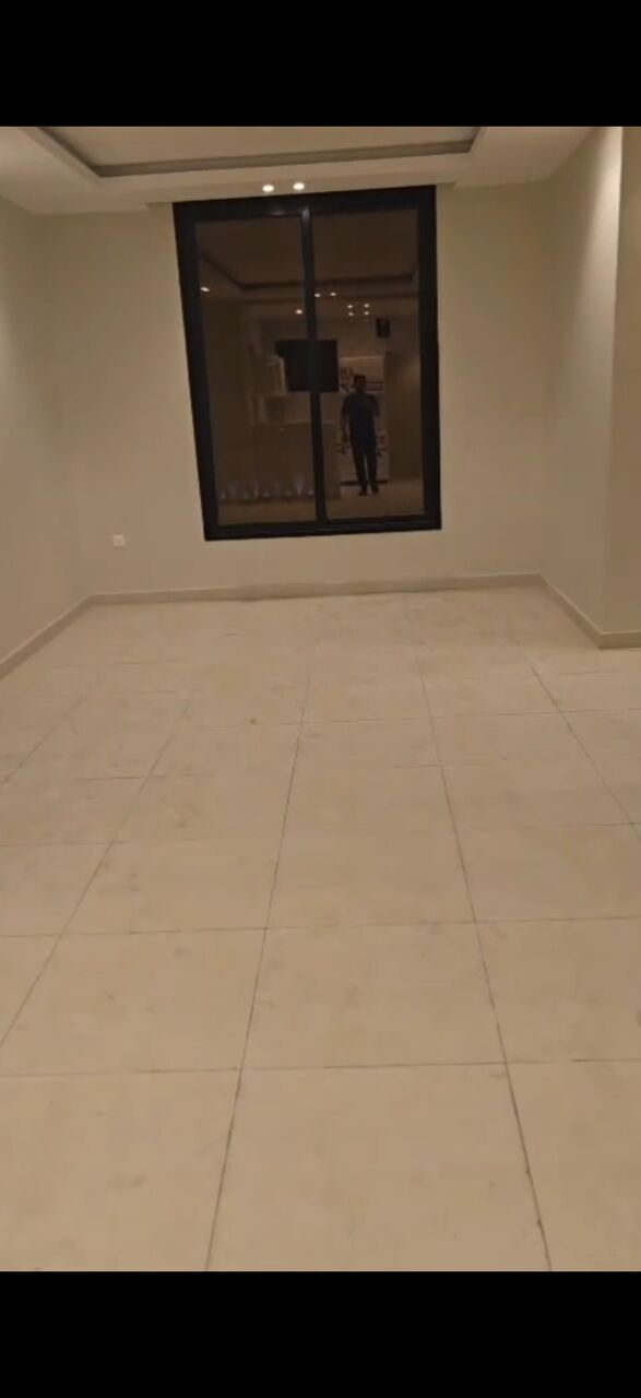 Khobar, Apartments, Flats, Houses & Villas, SAR 25000/year,  3 BR,  . Sq. Meter,  Al-Khobar, Al-Hamra Neighborhood, Close To The Bahrain Bridge Gate, Near Al-Shubaili Qarai