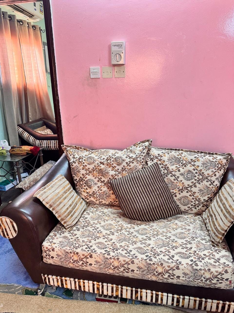 Al Malaz, Furniture, SAR 250,  🛋️ Sofa Set For Sale – SAR 300  Good Condition And Comfortable For Home Use.