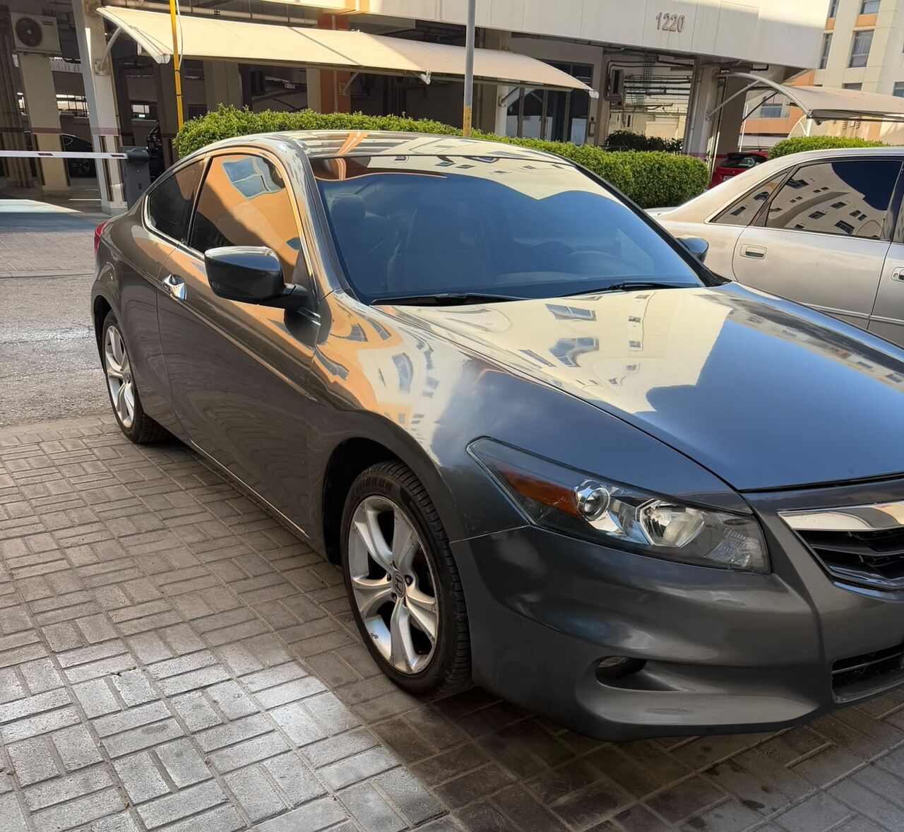 Manama, Vehicles, Cars & Trucks , BHD 1950,  Honda Accord,  2012,  Automatic,  170 KM,  Urgent Sale  Sports V6 Full Option  Model